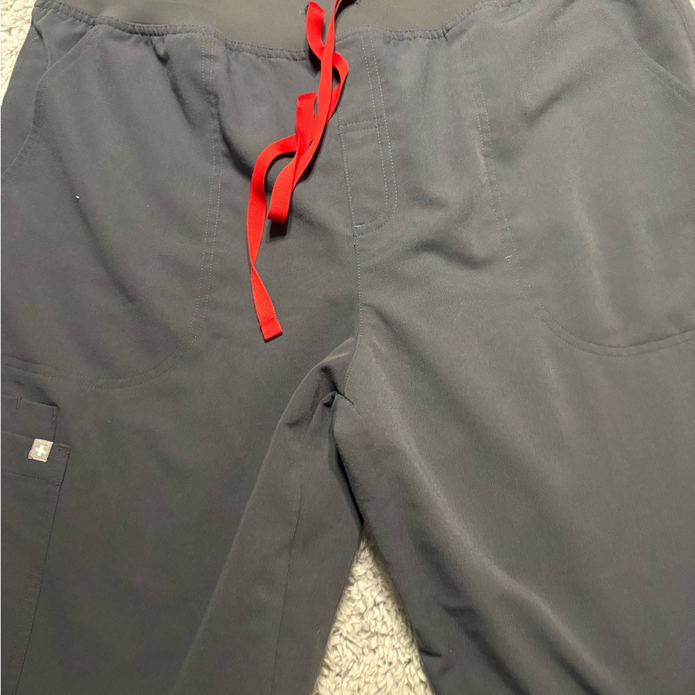 Figs Women's Isabel XXL Pants in Gray with Red Drawstring